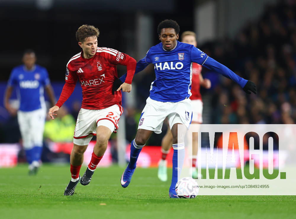 Ipswich, England, 23rd October 2026. James McAtee of Nottingham Forest (l) tussle with Jaden Philogene-Bidace of Ipswich Town (r) during the Ipswich Town vs Nottingham Forest Premier League match at Portman Road, Ipswich. Picture credit should read: Paul Terry Sportimage . SPI_009_PT_Ipswich_Forest SPI-5093-0010