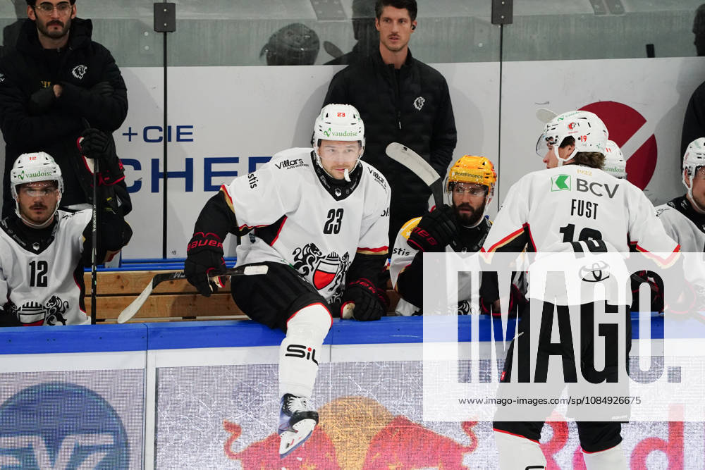 Zug Schweiz. Eishockey Herren Saison 2026-2027 EV Zug - HC Lausanne. Bild. Philipp Kurashev HC Lausanne . Neuzugang Aktion
