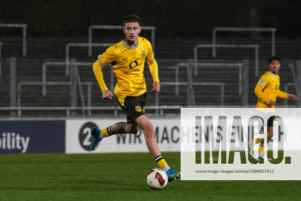Saison 2026 2027 14. Spieltag Regionalliga West im Stadion Rote Erde, Dortmund, Germany. BV Borussia Dortmund U23 - Bonner SC. Luca Reggiani (BVB)