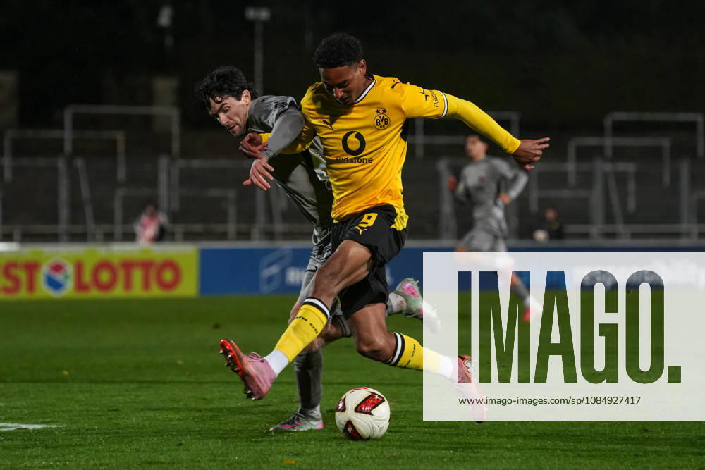Saison 2026 2027 14. Spieltag Regionalliga West im Stadion Rote Erde, Dortmund, Germany. BV Borussia Dortmund U23 - Bonner SC. Bennedikt Samuel Lutz Wüstenhagen (BVB)