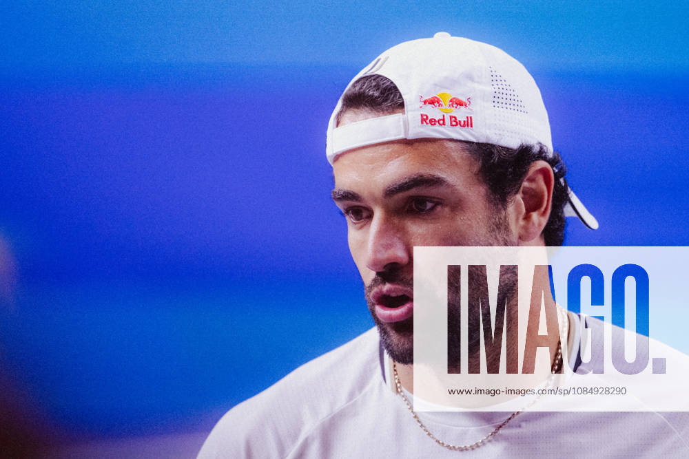 TENNIS - ATP, Tennis Herren Erste Bank Open VIENNA,AUSTRIA,23.OCT.26 - TENNIS - ATP Tour, Erste Bank Open, Red Bull BassLine. Image shows Matteo Berrettini (ITA). GEPAxpictures anderxSolc