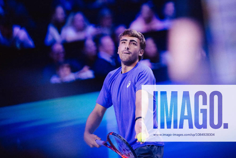 TENNIS - ATP, Tennis Herren Erste Bank Open VIENNA,AUSTRIA,23.OCT.26 - TENNIS - ATP Tour, Erste Bank Open, Red Bull BassLine. Image shows Daniel Merida (ESP). GEPAxpictures anderxSolc