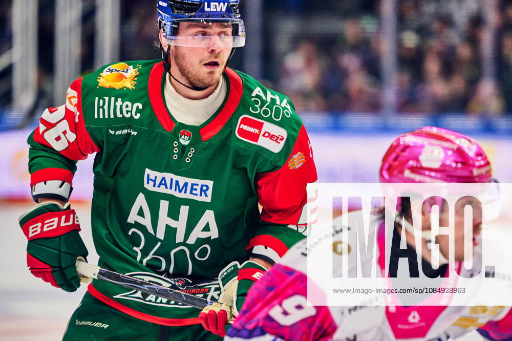 Alexander Blank (Augsburger Panther, 26), Ty Ronning (Eisbaeren Berlin, 09), GER, Eisbaeren Berlin vs. Augsburger Panther, Eishockey Herren, Deutsche Eishockey Liga, DEL, Saison 2026 27, 11. Spieltag, 23.10.2026 GER, Eisbaeren Berlin vs. Augsburger Panther, Eishockey Herren, Deutsche Eishockey Liga, DEL, Saison 2026 27, 11. Spieltag, Berlin