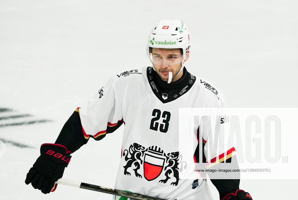 Zug Schweiz. Eishockey Herren Saison 2026-2027 EV Zug - HC Lausanne. Bild. Philipp Kurashev Lausanne HC Aktion