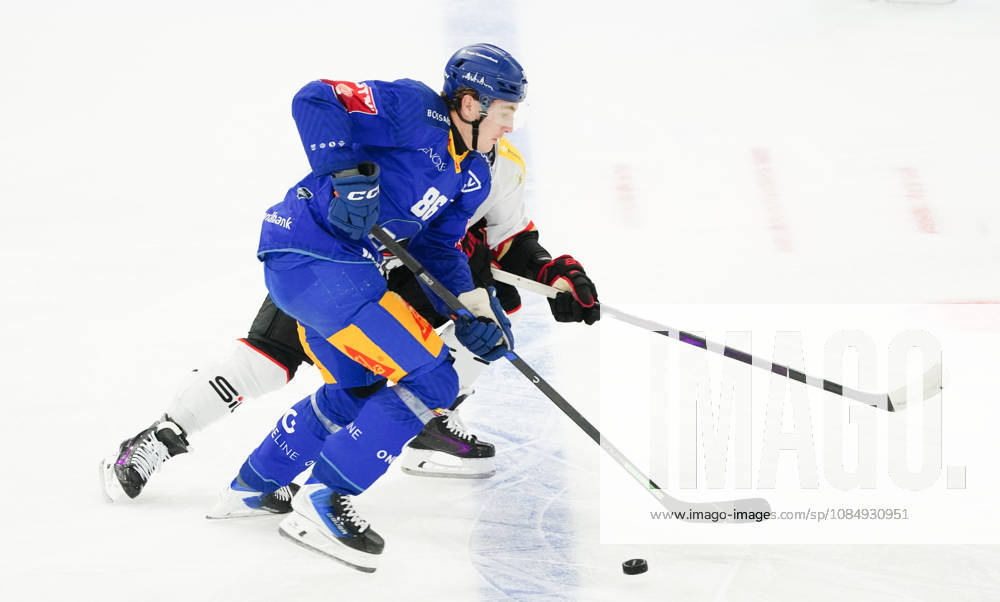 Zug Schweiz. Eishockey Herren Saison 2026-2027 EV Zug - HC Lausanne. Bild. Robin Nico Antenen EV Zug Aktion Einuelbild