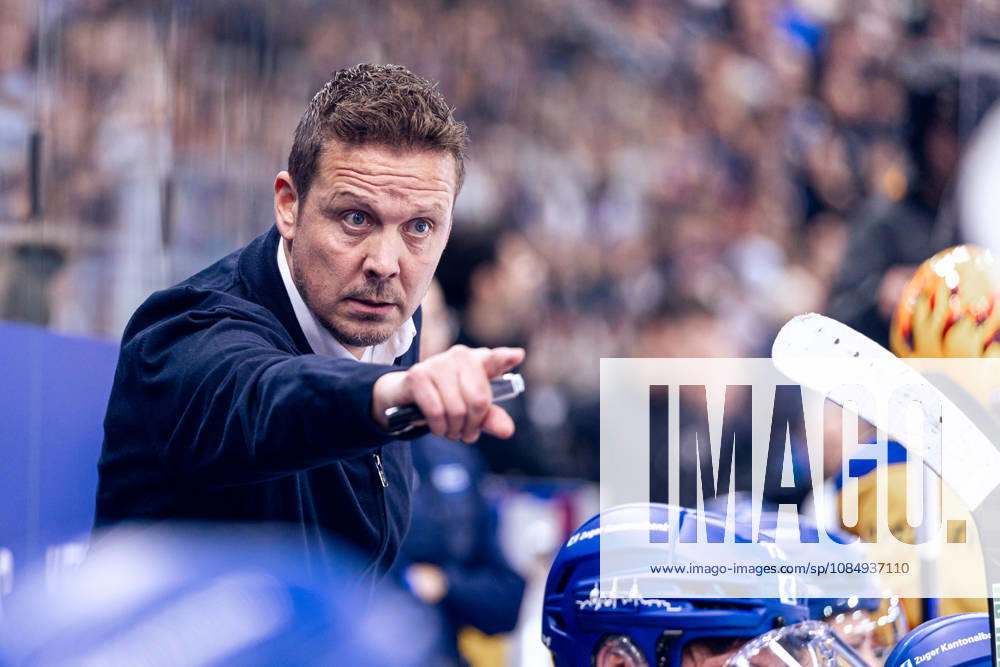 Head Coach Lauri Marjamäki (EV Zug) - 23.10.2026 - National League, Regular Season, Eishockey, OYM hall, Zug: EV Zug - Lausanne HC . (Bild von