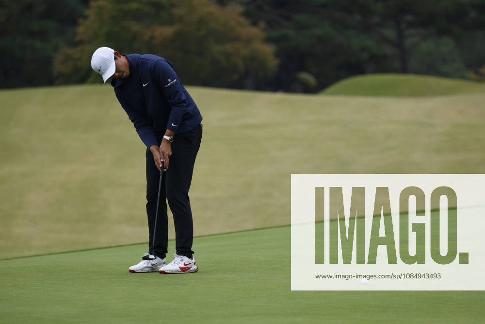 Oct 24, 2026-Cheonan, South Korea-Wenyi DING of China action on 17th green during a DP World Tour Genesis Championship at Woo Jeong hills CC in Cheonan, South Korea. Cheonan SOUTH KOREA - ZUMAr168 20261024_aap_r168_001