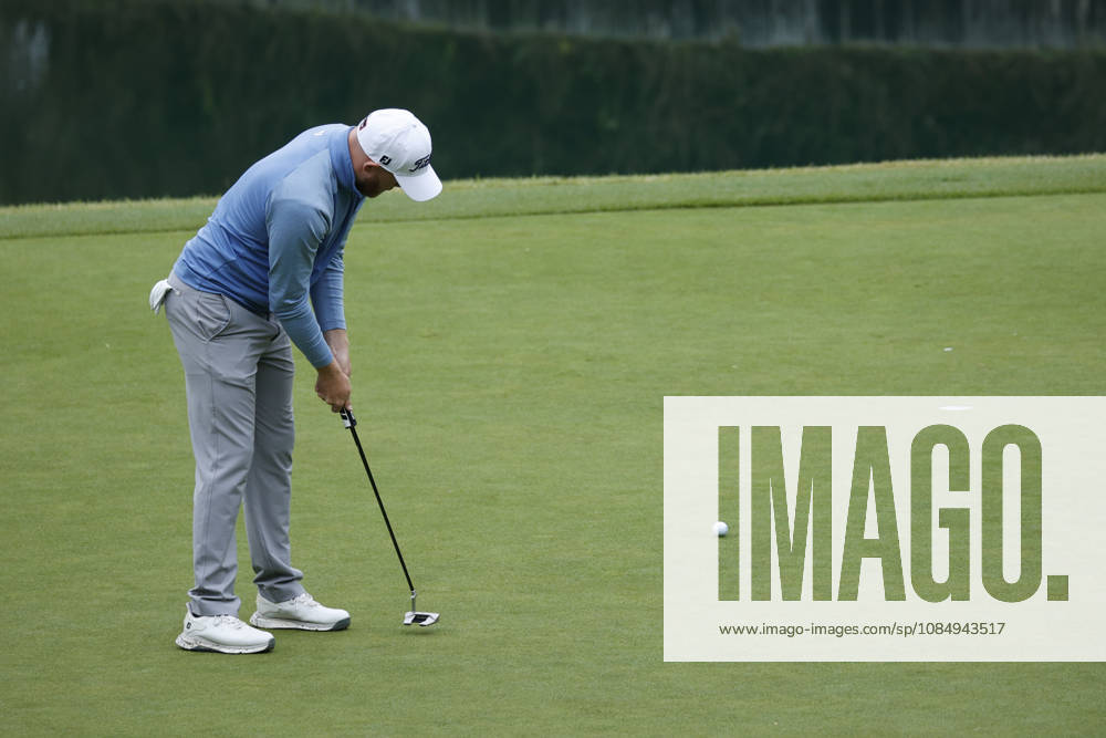 Oct 24, 2026-Cheonan, South Korea-Nathan KIMSEY of England action on 18th green during a DP World Tour Genesis Championship at Woo Jeong hills CC in Cheonan, South Korea. Cheonan SOUTH KOREA - ZUMAr168 20261024_aap_r168_010