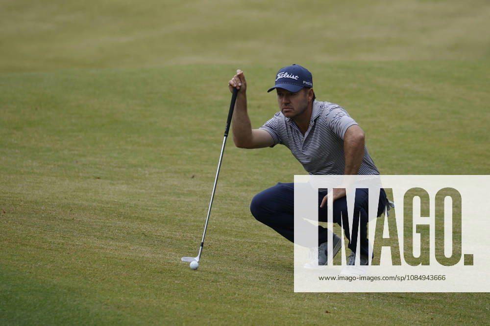 Oct 24, 2026-Cheonan, South Korea-Richard STERNE of South Africa action on 17th green during a DP World Tour Genesis Championship at Woo Jeong hills CC in Cheonan, South Korea. Cheonan SOUTH KOREA - ZUMAr168 20261024_aap_r168_046
