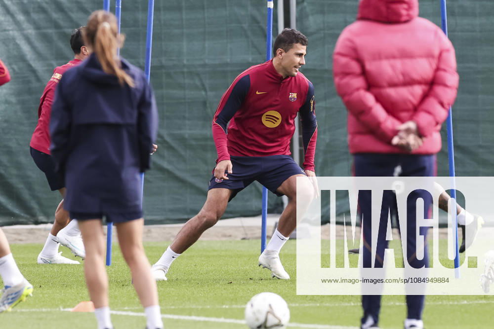 Rodri during the training day of FC Barcelona, Barca ahead the Spanish League, Laliga EA Sports, football match against Real Madrid CF at Ciudad Esportiva Joan Gamper on October 24, 2026 in Sant Joan Despi, Barcelona, Spain. Sant Joan Despi Spain - ZUMAa181 20261024_zaa_a181_007