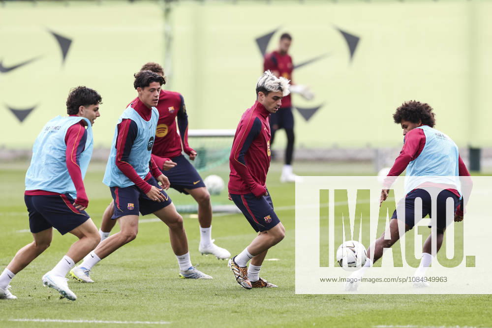 Pedri during the training day of FC Barcelona, Barca ahead the Spanish League, Laliga EA Sports, football match against Real Madrid CF at Ciudad Esportiva Joan Gamper on October 24, 2026 in Sant Joan Despi, Barcelona, Spain. Sant Joan Despi Spain - ZUMAa181 20261024_zaa_a181_018