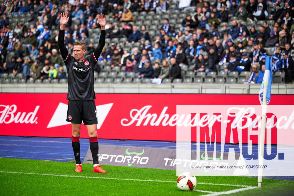 Marius Woerl (Arminia Bielefeld, 38), GER, Hertha BSC vs. Arminia Bielefeld, 2. Bundesliga, Saison 2026 27, 09. Spieltag, 24.10.2026 (DFL REGULATIONS PROHIBIT ANY USE OF PHOTOGRAPHS AS IMAGE SEQUENCES AND OR QUASI - VIDEO). GER, Hertha BSC vs. Arminia Bielefeld, 2. Bundesliga, Saison 2026 27, 09. Spieltag, 24.10.2026 Berlin