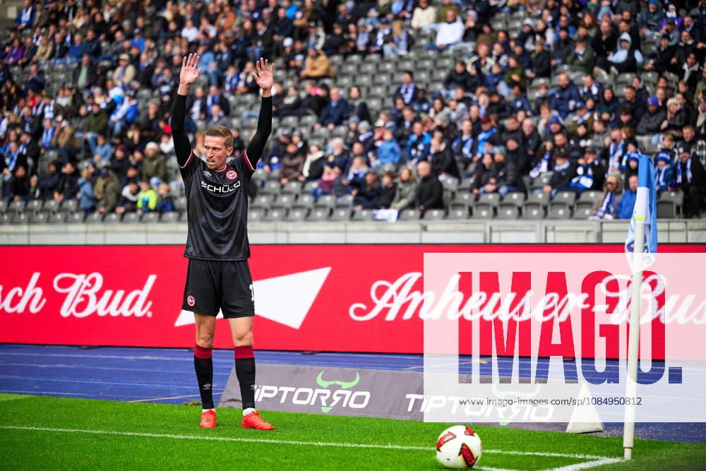 Marius Woerl (Arminia Bielefeld, 38), GER, Hertha BSC vs. Arminia Bielefeld, 2. Bundesliga, Saison 2026 27, 09. Spieltag, 24.10.2026 (DFL REGULATIONS PROHIBIT ANY USE OF PHOTOGRAPHS AS IMAGE SEQUENCES AND OR QUASI - VIDEO). GER, Hertha BSC vs. Arminia Bielefeld, 2. Bundesliga, Saison 2026 27, 09. Spieltag, 24.10.2026 Berlin
