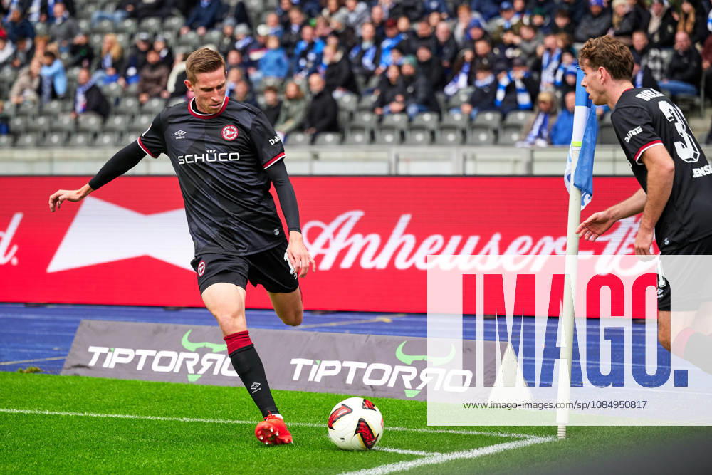 Marius Woerl (Arminia Bielefeld, 38), GER, Hertha BSC vs. Arminia Bielefeld, 2. Bundesliga, Saison 2026 27, 09. Spieltag, 24.10.2026 (DFL REGULATIONS PROHIBIT ANY USE OF PHOTOGRAPHS AS IMAGE SEQUENCES AND OR QUASI - VIDEO). GER, Hertha BSC vs. Arminia Bielefeld, 2. Bundesliga, Saison 2026 27, 09. Spieltag, 24.10.2026 Berlin