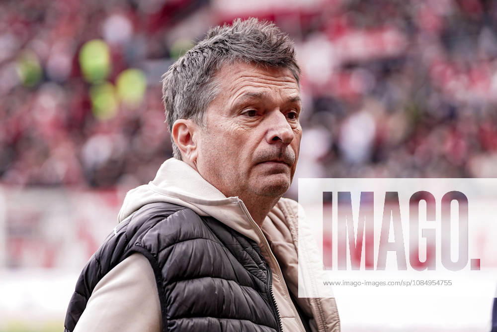 Deutschland: Fussball Saison 2026 2027 , 1. Bundesliga , 7. Spieltag , 1. FSV Mainz 05 vs. SV Werder Bremen - Mewa Arena (Mainz) : Christian Heidel (Sportvorstand, SV Werder Bremen) Mimik, Gesichtsausdruck, Emotion Mainz Mewa Arena Deutschland Germany