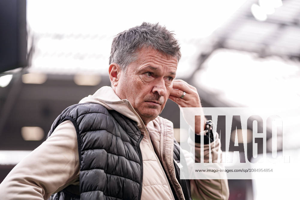 Deutschland: Fussball Saison 2026 2027 , 1. Bundesliga , 7. Spieltag , 1. FSV Mainz 05 vs. SV Werder Bremen - Mewa Arena (Mainz) : Christian Heidel (Sportvorstand, SV Werder Bremen) Mimik, Gesichtsausdruck, Emotion Mainz Mewa Arena Deutschland Germany