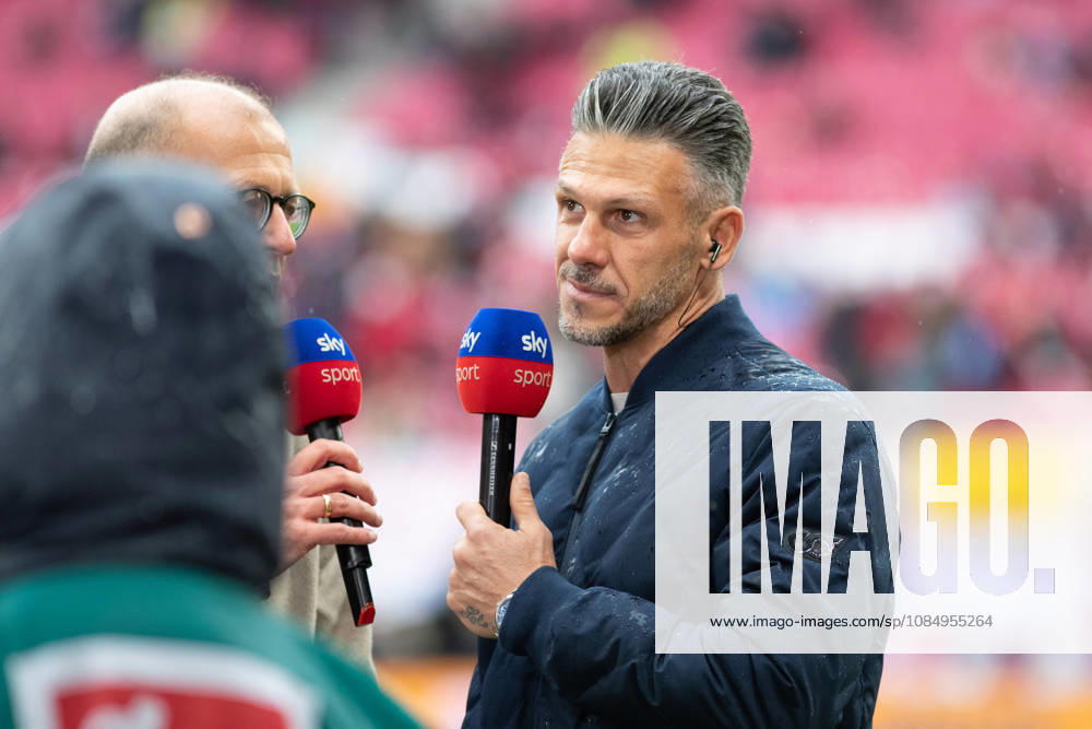 1. Fußball Bundesliga: RB Leipzig - SV Elversberg; 24.10.2026 Martin Demichelis (Chef-Trainer, RB Leipzig) im TV-Interview bei Sky LEIPZIG, DEUTSCHLAND - OCTOBER 24: Bundesliga-Spiel RB Leipzig - SV Elversberg in der Red Bull Arena am 7. Spieltag der 1. Bundesliga am October 24, 2026 in Leipzig, Deutschland. DFL REGULATIONS PROHIBIT ANY USE OF PHOTOGRAPHS AS IMAGE SEQUENCES AND OR QUASI-VIDEO.