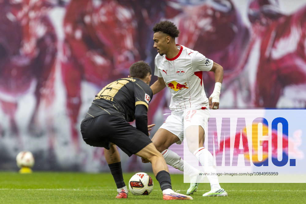 GER, Leipzig, Fussball, Bundesliga, 7. Spieltag, RB Leipzig vs. SV Elversberg im Bild v.l.: Lukas Pinckert (SV Elversberg 19), Tidiam Gomis (RB Leipzig 27), Zweikampf 24.10.2026, Red-Bull Arena Leipzig DFL DFB REGULATIONS PROHIBIT ANY USE OF PHOTOGRAPHS AS IMAGE SEQUENCES AND OR QUASI-VIDEO,