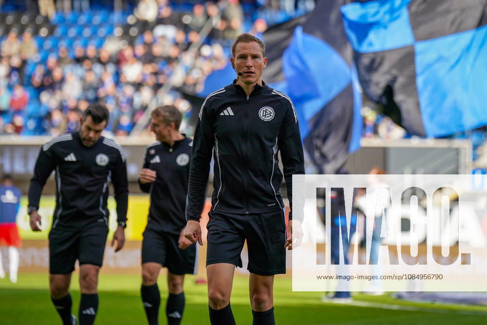 Deutschland: Fussball Bundesliga 2026 - 2027, 7. Spieltag - SC Paderborn vs Hamburger SV - Home-Deluxe-Arena (Paderborn): Schiedsrichter Martin Petersen (Stuttgart)