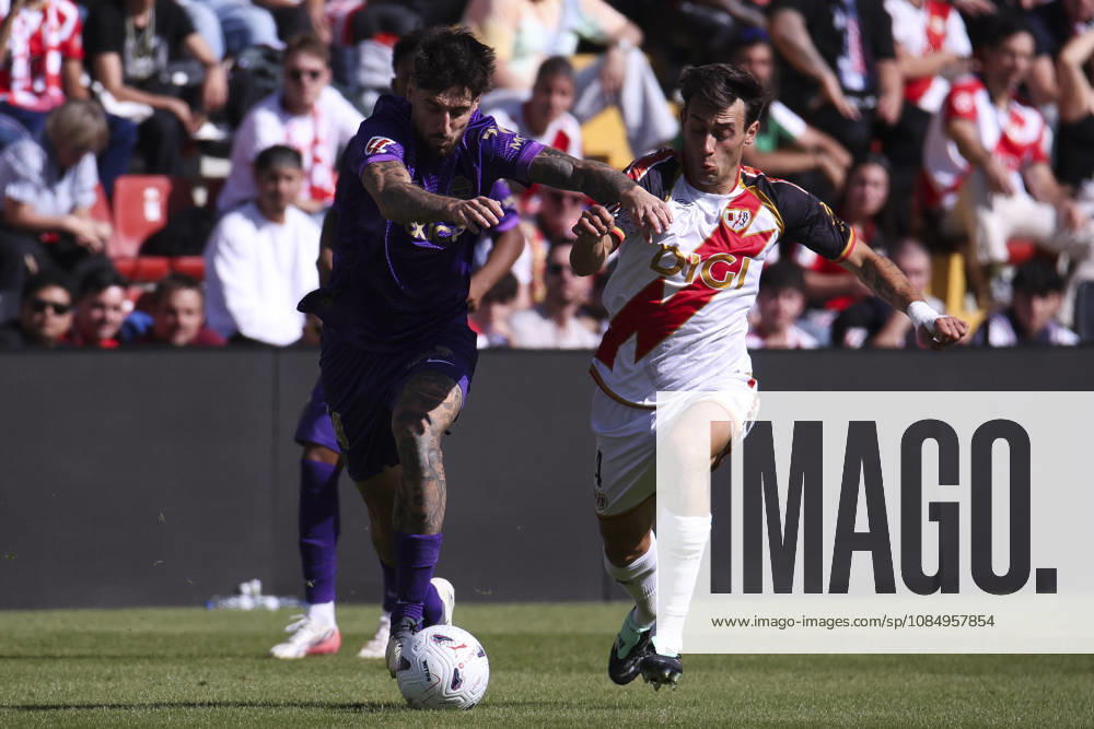 Rayo Vallecano v Espanyol - La Liga EA Sports 2026 27 October 24, 2026, Vallecas Stadium, Madrid, Spain: Fernando Nino of Elche is defended by Unai Lopez during La Liga EA Sports match between Rayo Vallecano and Elche CF at Vallecas Stadium on October 24, 2026 in Madrid, Spain. Madrid Vallecas Stadium Madrid Spain