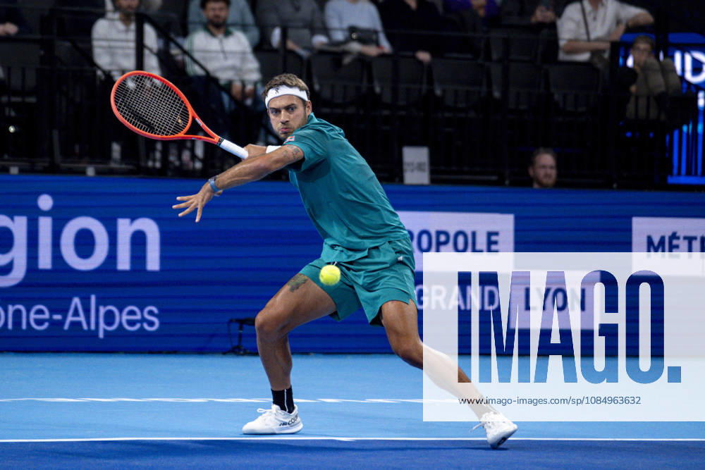 TENNIS : ATP, Tennis Herren 250 - Grand Prix Tennis AURA - Decines (France) 24 10 2026 Flavio COBOLLI (ITA) vs Lorenzo MUSETTI (ITA) in the semifinals of the tennis Grand Prix Auvergne Rhône-Alpes at the LDLC Arena in Décines on October 24, 2026. Photo Sandrine Thesillat PsNewZ