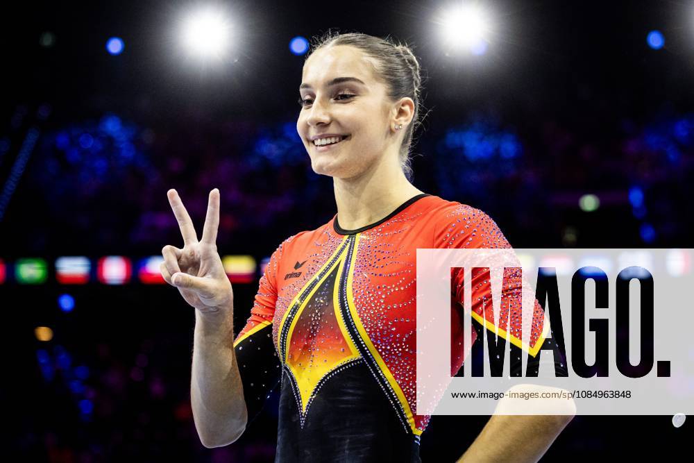 ROTTERDAM - Helen Kevric (GER) reacts unevenly after winning the silver medal in the uneven bars apparatus final at the World Gymnastics Championships in Rotterdam Ahoy. IRIS VAN DEN BROEK ANP ANPxSportx IVx 573478604 originalFilename: 573478604