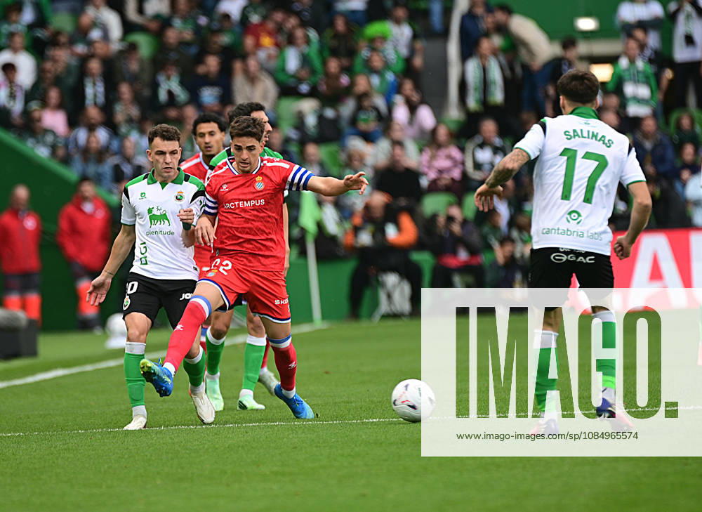 ESP: LaLiga EA Sports Racing Santander v RCD Espanyol Inigo Vicente of Racing and Alex Calatrava of Espanyol during LaLiga EA Sports between Racing Santander v RCD Espanyol played at Campos de de El Sardinero Stadium in Cantabria on October 24, 2026 in Spain Spain Futbol