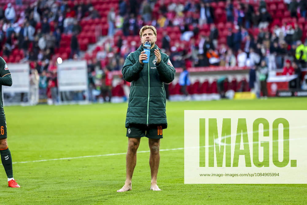 Niclas Füllkrug, Fullkrug (SV Werder Bremen, 10) nach dem Spiel , Deutschland, Fussball, 1. Bundesliga, 7.Spieltag, 2026 2027, 1. FSV Mainz vs. SV Werder Bremen, 24.10.2026, Mainz Mewa Arena Deutschland