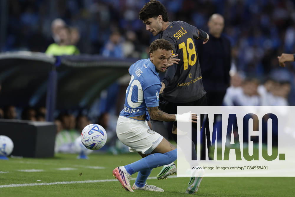 Italy: Serie a football match SSC Napoli vs AS Roma Romas Argentinian forward Matias Soule challenges for the ball with Napoli s Dutch midfielder Noa Lang during the Serie A football match between SSC Napoli and AS Roma at the Diego Armando Maradona Stadium in Naples, October 24, 2026. _BPH5082