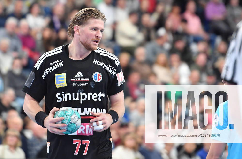 2 - Handball - 1. Bundesliga DAIKIN HBL - Saison 2026 2027 - 10. Spieltag: HC Erlangen Metropolregion Nürnberg HCE - THW Kiel - OGo - - Maciej Gebala (77, HC Erlangen HCE )
