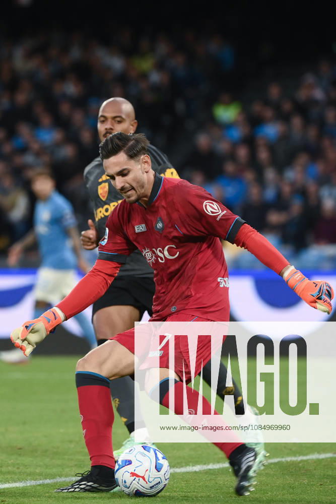 SSC Napoli v AS Roma - Serie A NAPLES, ITALY, OCTOBER 24: Napoli s goalkeeper Alex Meret control the ball during the Italian serie A football match between Napoli and Roma at Diego Armando Maradona stadium in Naples, Italy, on October 24, 2026. Isabella Bonotto Anadolu Naples Italy. Editorial use only. Please get in touch for any other usage.