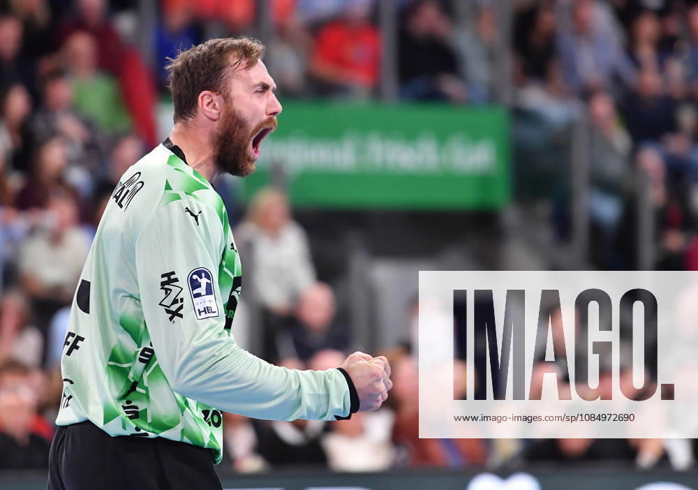 2 - Handball - 1. Bundesliga DAIKIN HBL - Saison 2026 2027 - 10. Spieltag: HC Erlangen Metropolregion Nürnberg HCE - THW Kiel - OGo - - Andreas Wolff (33, THW Kiel) Jubel Freude