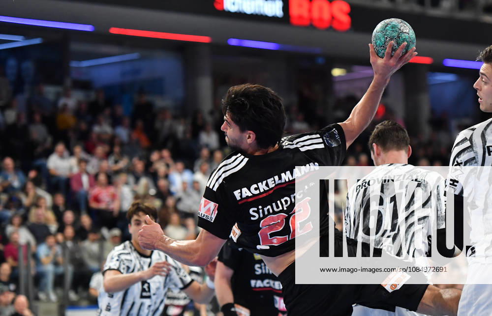 2 - Handball - 1. Bundesliga DAIKIN HBL - Saison 2026 2027 - 10. Spieltag: HC Erlangen Metropolregion Nürnberg HCE - THW Kiel - OGo - - Eloy Morante Maldonado (22, HC Erlangen HCE )