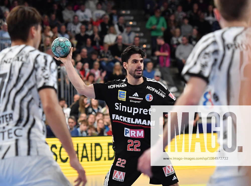 2 - Handball - 1. Bundesliga DAIKIN HBL - Saison 2026 2027 - 10. Spieltag: HC Erlangen Metropolregion Nürnberg HCE - THW Kiel - OGo - - Eloy Morante Maldonado (22, HC Erlangen HCE )