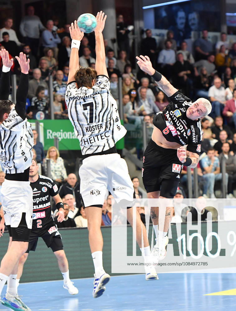 2 - Handball - 1. Bundesliga DAIKIN HBL - Saison 2026 2027 - 10. Spieltag: HC Erlangen Metropolregion Nürnberg HCE - THW Kiel - OGo - - Julian Köster (7, THW Kiel) Marek Nissen (6, HC Erlangen HCE )
