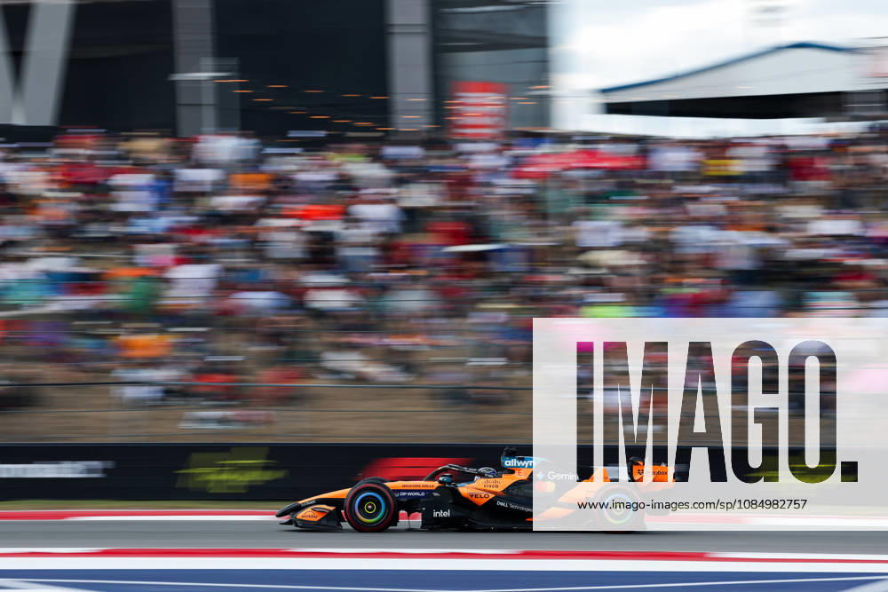 F1 - UNITED STATES GRAND PRIX 2026 81 PIASTRI Oscar (aus), McLaren F1 Team MCL40, action during the 2026 Formula 1 United States Grand Prix, 18th round of the 2026 Formula One World Championship, WM, Weltmeisterschaft from October 23 to 25, 2026 on the Circuit of the America, in Austin, Texas, United States of America -