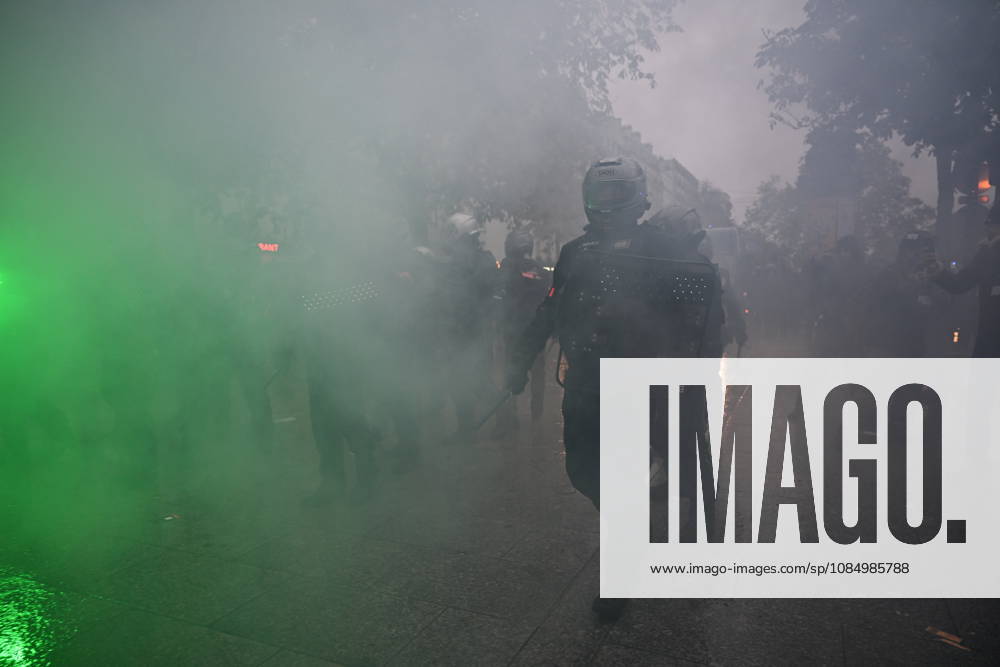 Police intervene in demonstrators amid ongoing protests in Paris PARIS, FRANCE - OCTOBER 24: Police clash with protesters with tear gas during a demonstration amid ongoing social and political tensions in Paris, France, on October 24, 2026. Mouneb Taim Anadolu Paris France. Editorial use only. Please get in touch for any other usage.