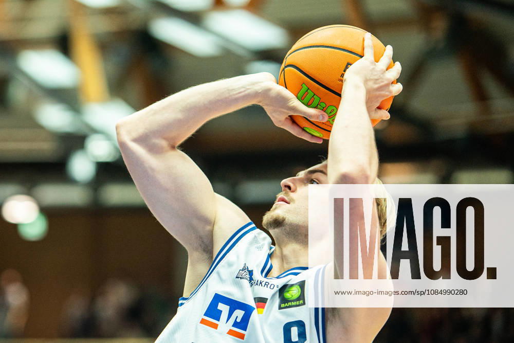 Lucas Mayer (Hakro Merlins Crailsheim, 08) beim Wurf, GER, Hakro Merlins Crailsheim vs. Eisbaeren Bremerhaven, Basketball, 2 Basketball Bundesliga ProA, Herren, 6. Spieltag, Spielzeit 2026 2027, 24.10.2026 GER, Hakro Merlins Crailsheim vs. Eisbaeren Bremerhaven, Basketball, 2 Basketball Bundesliga ProA, Herren, 6. Spieltag, Spielzeit 2026 2027, 24.10.2026 Ilshofen