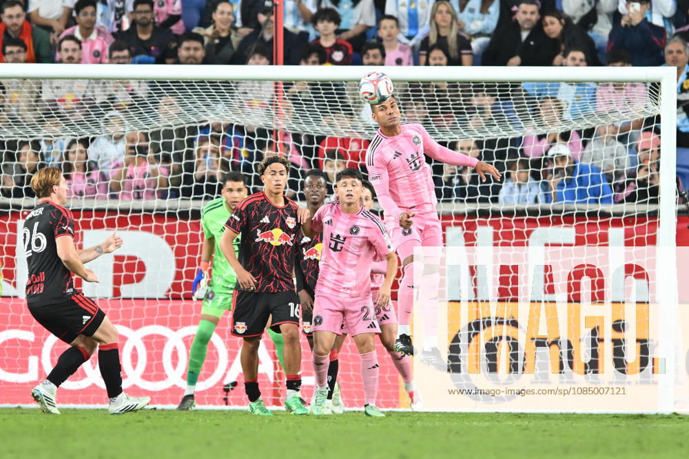 Harrison, New Jersey United States of America. 24 Oct, 2026. Inter Miami CF midfielder CASEMIRO (5) in action at Sports Illustrated Stadium New York Red Bulls defeat Inter Miami CF 2 to 0. Credit: , Jr. Zuma Press MLS, Fussball Herren, USA 2026: New York Red Bulls 2:0 Inter Miami CF - ZUMAa301 20261024_aaf_a301_031