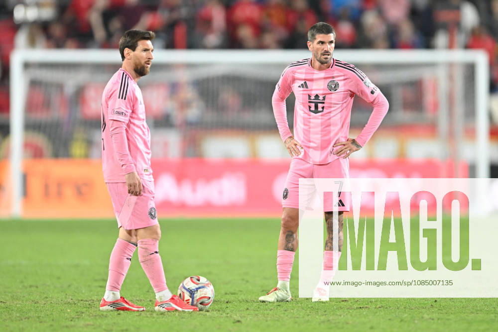Harrison, New Jersey United States of America. 24 Oct, 2026. Inter Miami CF forward LIONEL MESSI (10) and Inter Miami CF midfielder RODRIGO DE PAUL (7) in action at Sports Illustrated Stadium New York Red Bulls defeat Inter Miami CF 2 to 0. Credit: , Jr. Zuma Press MLS, Fussball Herren, USA 2026: New York Red Bulls 2:0 Inter Miami CF - ZUMAa301 20261024_aaf_a301_015
