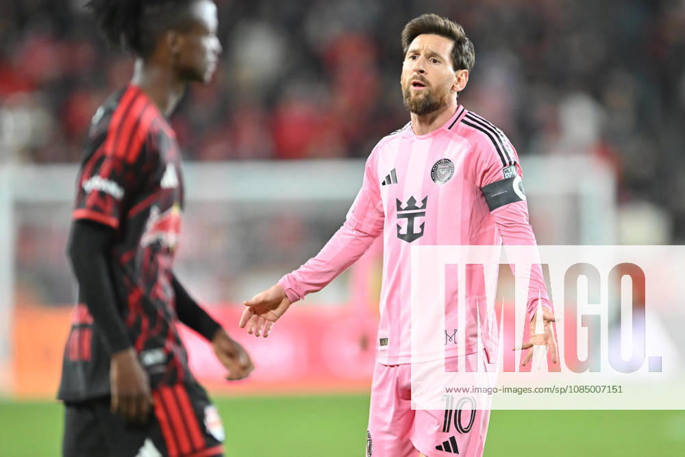 Harrison, New Jersey United States of America. 24 Oct, 2026. Inter Miami CF forward LIONEL MESSI (10) in action at Sports Illustrated Stadium New York Red Bulls defeat Inter Miami CF 2 to 0. Credit: , Jr. Zuma Press MLS, Fussball Herren, USA 2026: New York Red Bulls 2:0 Inter Miami CF - ZUMAa301 20261024_aaf_a301_010