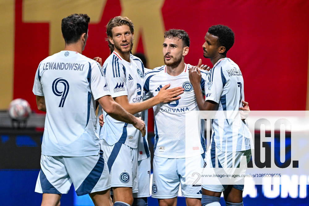 ATLANTA, GA - OCTOBER 24: Teammates celebrate the goal scored by Anzor Mekvabishvili 23 of Chicago during the MLS, Fussball Herren, USA match between Chicago Fire FC and Atlanta United FC on October 24th, 2026 at Mercedes-Benz Stadium in Atlanta, GA.(Photo by Rich von Biberstein Icon Sportswire) SOCCER: OCT 24 MLS Atlanta United vs Chicago Fire FC Icon261024027