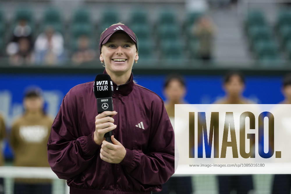 WTA, Tennis Damen Kinoshita Group Japan Open - Day 7 Ashlyn Krueger of the United States speaks after her singles final loss to Katerina Siniakova of the Czech Republic at the 2026 Kinoshita Group Japan Open Women s tennis tournament at Utsubo Tennis Center in Osaka, Japan, on October 25, 2026. Osaka Japan