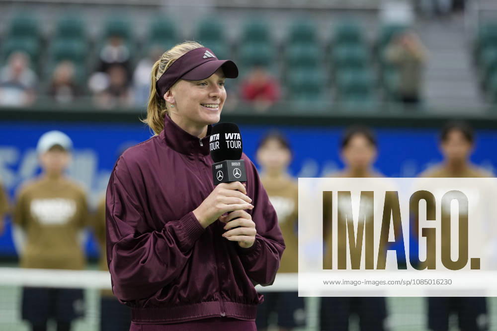 WTA, Tennis Damen Kinoshita Group Japan Open - Day 7 Ashlyn Krueger of the United States speaks after her singles final loss to Katerina Siniakova of the Czech Republic at the 2026 Kinoshita Group Japan Open Women s tennis tournament at Utsubo Tennis Center in Osaka, Japan, on October 25, 2026. Osaka Japan