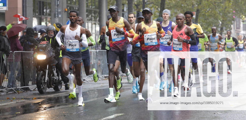 Leichtathletik 43. Mainova Frankfurt Marathon Start M 8 Benard - M 6 Richard Frankfurt Main Hessen Deutschland