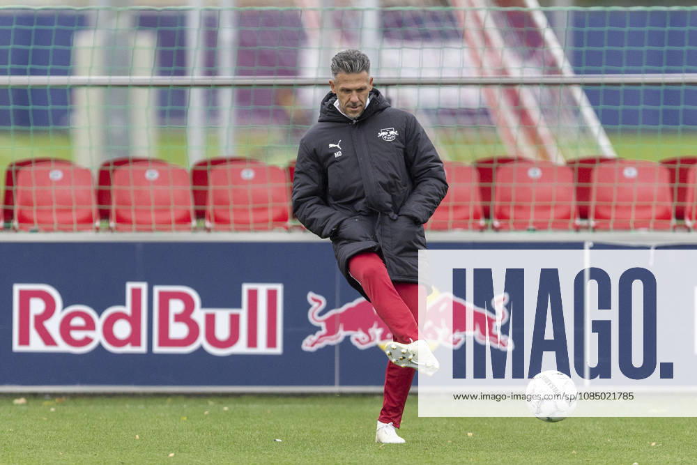 GER, Leipzig, Fussball, oeffentliches Training RB Leipzig im Bild v.l.: Martin Demichelis (Cheftrainer RB Leipzig), 25.10.2026, RB Leipzig Training Akademie Cottaweg Leipzig DFL DFB REGULATIONS PROHIBIT ANY USE OF PHOTOGRAPHS AS IMAGE SEQUENCES AND OR QUASI-VIDEO,