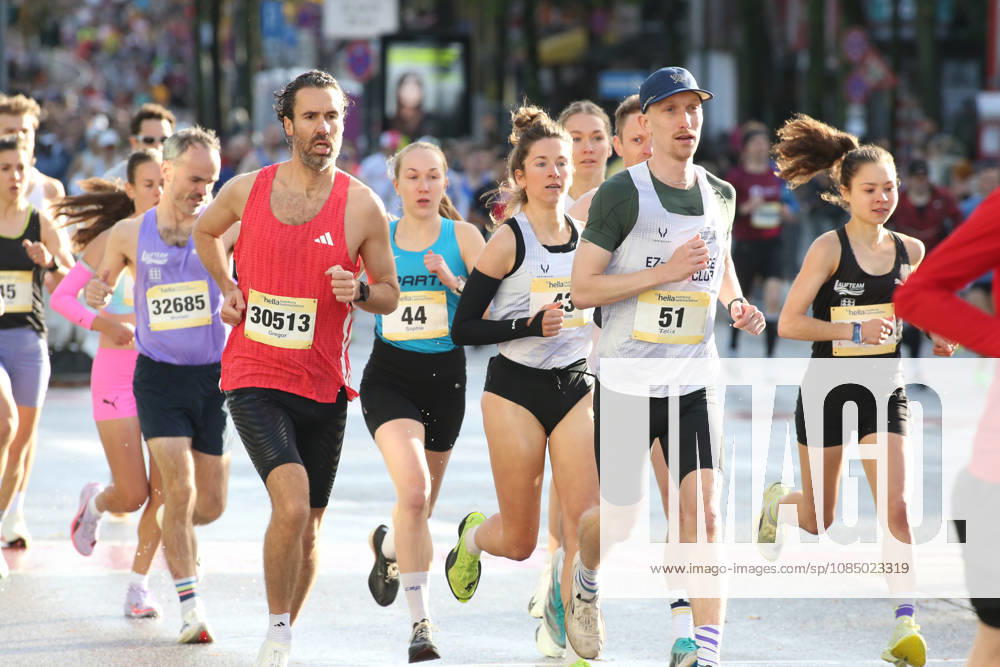 32. Auflage vom Hella Hamburg-Halbmarathon. Fast 21.000 Läuferinnen und Läufer absolvierten am Sonntag die Strecke. Teilnehmer des ersten Startblocks auf der Reeperbahn. St. Pauli Hamburg