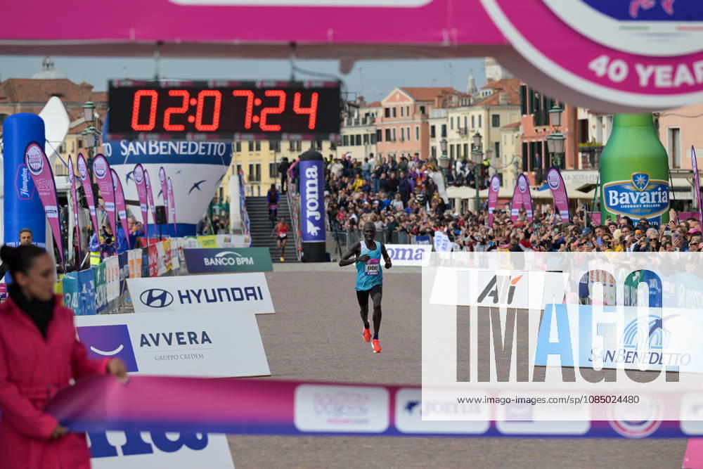 IPA90161000 - Hammington Kimaiyo of Kenya wins the marathon at the 40th Venice Marathon in 2026, a marathon race held in Venice, Italy, on October 25, 2026