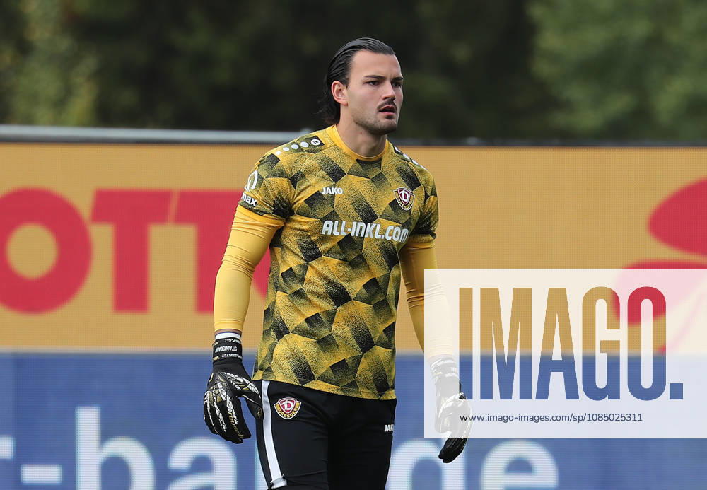 Torhueter Tim Schreiber (Dynamo Dresden) Fussball, Herren, Saison 2026 2027, 2.BL, Holstein Stadion, Holstein Kiel gegen Dynamo Dresden DFL REGULATIONS PROHIBIT ANY USE OF PHOTOGRAPHS AS IMAGE SEQUENCES AND OR QUASI-VIDEO.