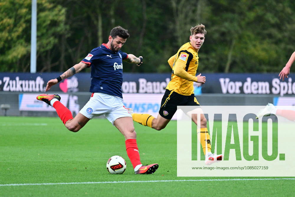 Fußball, Herren, 2.BL (Bundesliga), Saison 2026 2027, Holstein Kiel - SG Dynamo Dresden, 9. Spieltag, KSV, SGD, Holstein-Stadion Giorgi Kvilitaia auf dem Weg zu seinem Tor zum 1:0 Kiel, Holstein-Stadion Holstein-Stadion Schleswig-Holstein Deutschland